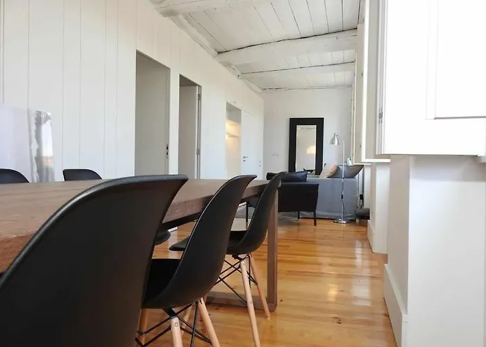 דירה White Lotus Luxury 2br With Ac Downtown פורטו