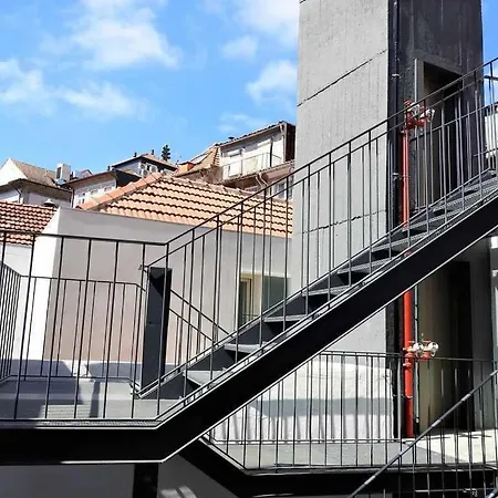 Апартаменты White Lotus Luxury 2br With Ac Downtown Порту