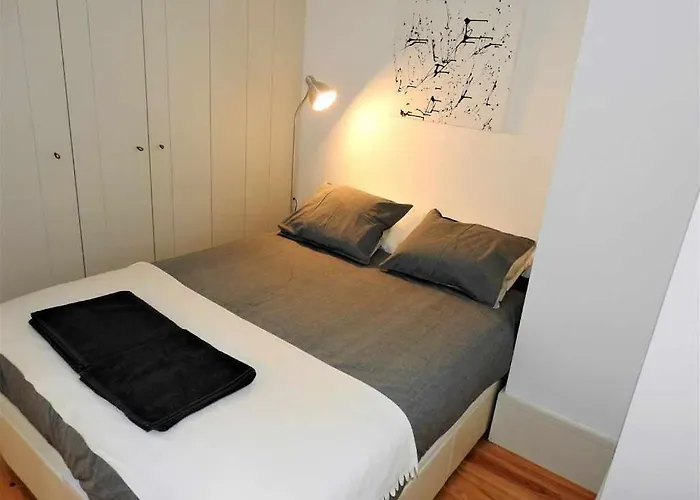 White Lotus Luxury 2br With Ac Downtown Апартаменты *