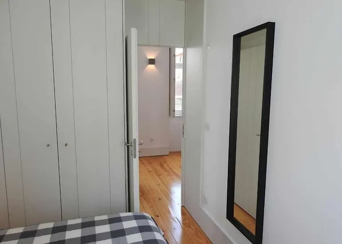 Апартаменты White Lotus Luxury 2br With Ac Downtown *