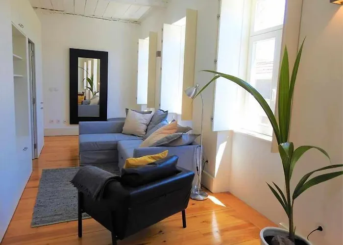 Апартаменты White Lotus Luxury 2br With Ac Downtown Порту