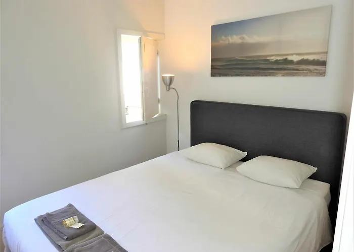 White Lotus Luxury 2br With Ac Downtown Апартаменты