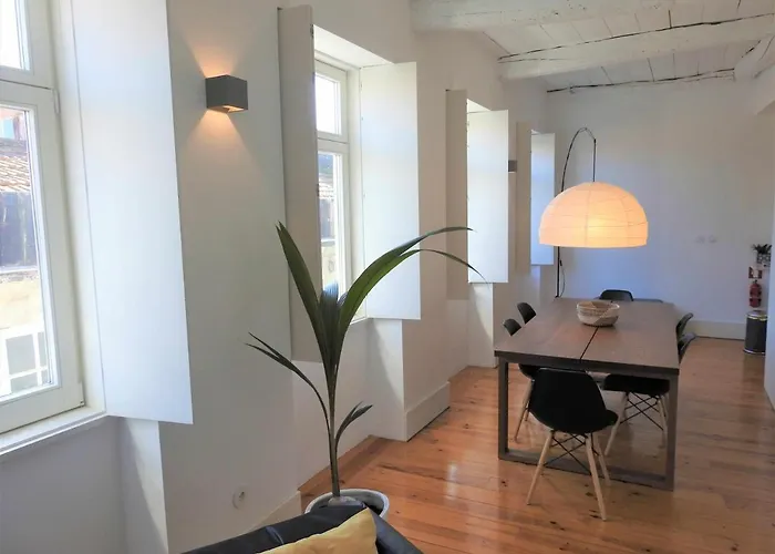 Апартаменты White Lotus Luxury 2br With Ac Downtown